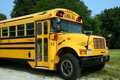 school-bus-2645085_640